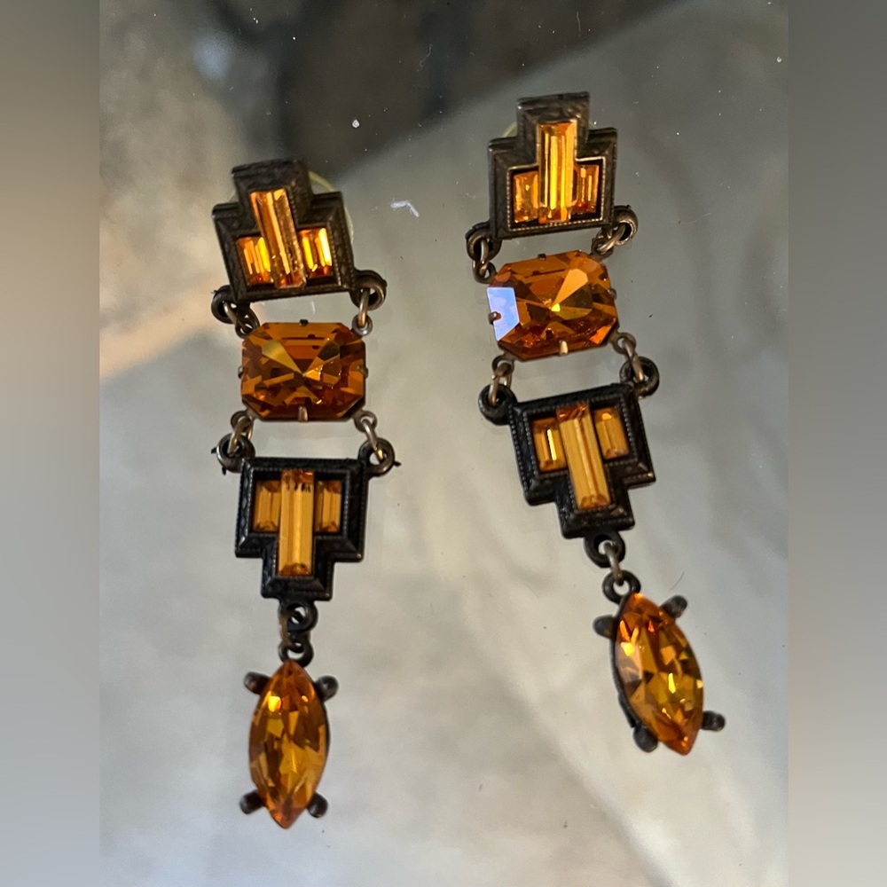 Vintage-Deco topaz color drop earrings.